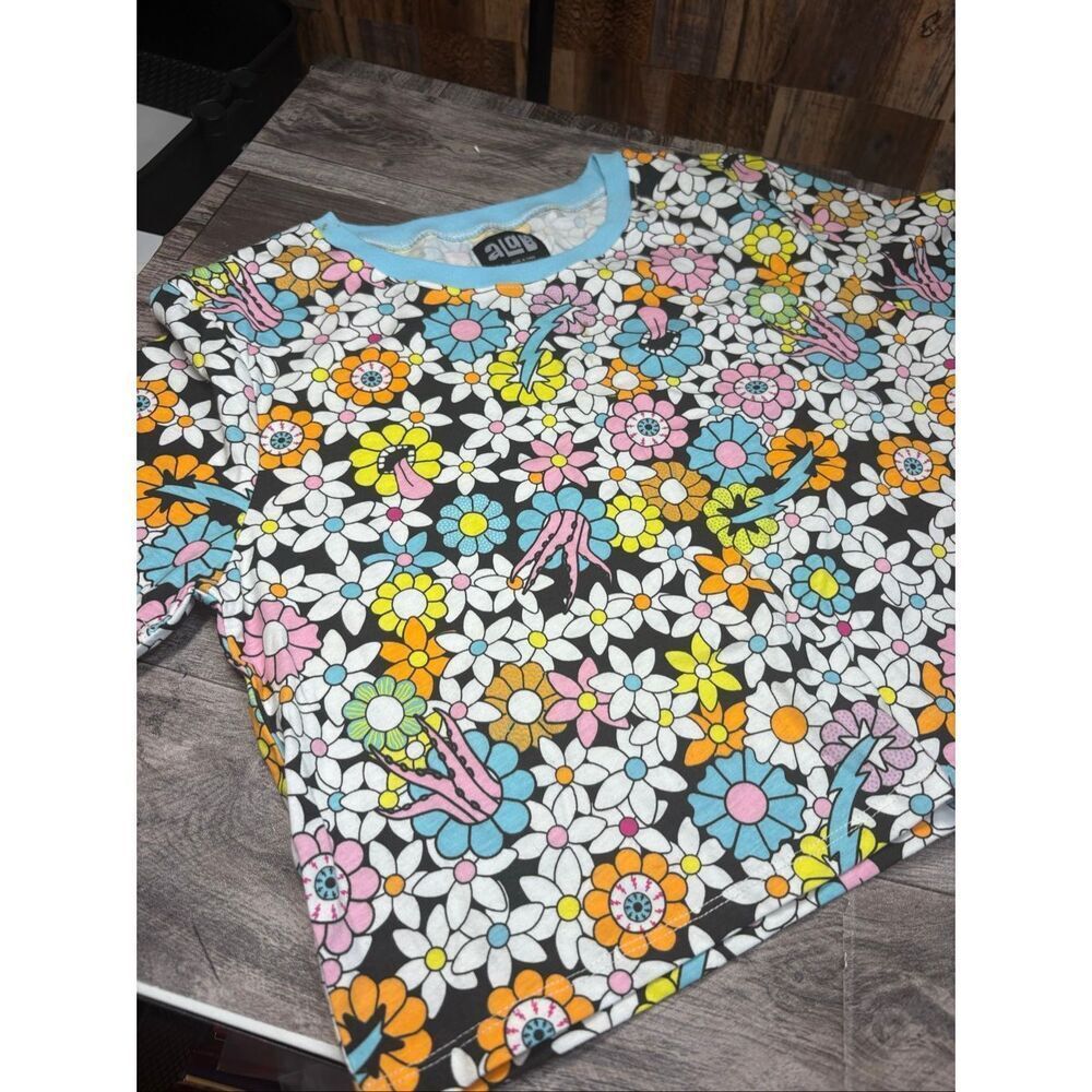 aLab Floral Graphic Crop Top Short Sleeve Multicolor Womens Medium nwot festival